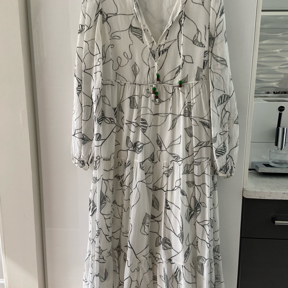 Elisabeth and James midi dress. Size: S